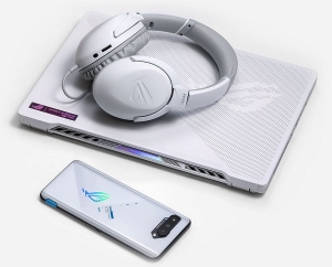 Asus ROG Strix Go Core White