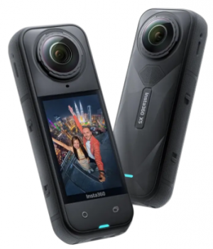 Insta360 X5 Essentials Bundle