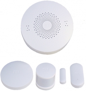 Xiaomi 5 in 1 Smart Home Security Set Xiaomi 5 in 1 Smart Home Security Set